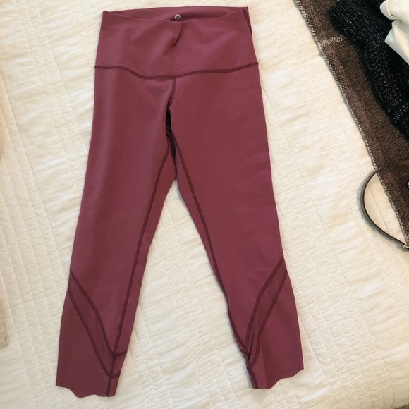 ๐ Lululemon Wunder Under Crop II Scallop 24โ - Picture 3 of 7